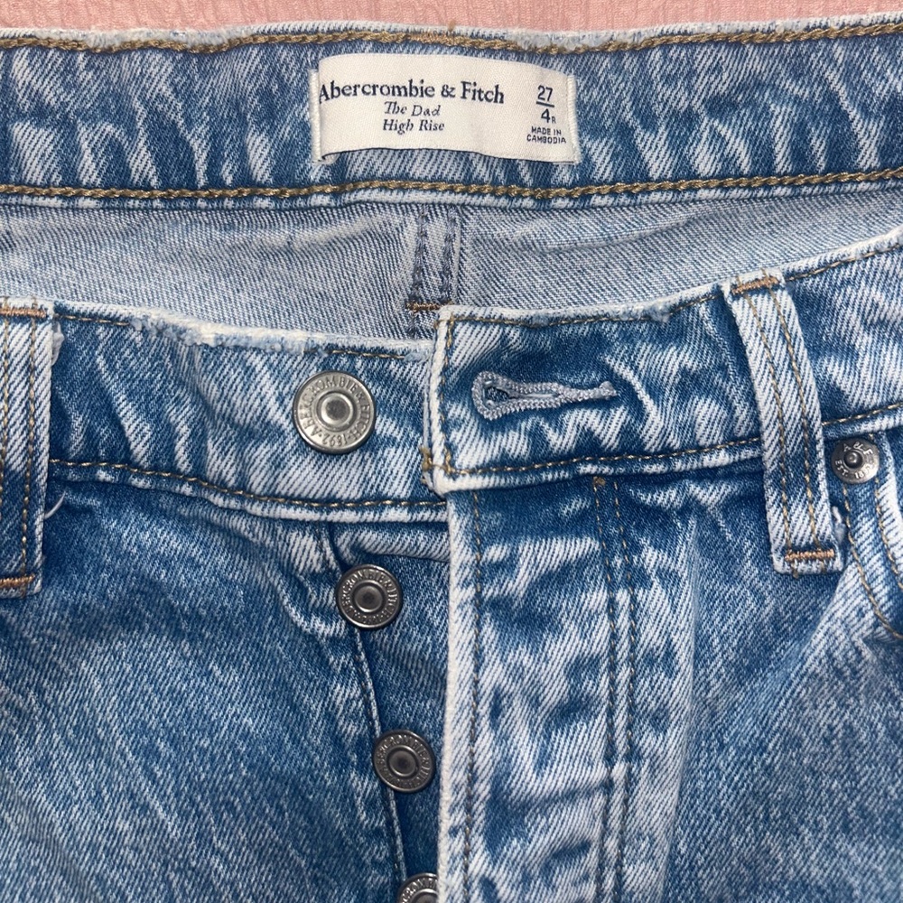 Abercrombie & Fitch High Rise The Dad Straight Leg Blue Jeans, Size 27 - Picture 5 of 6